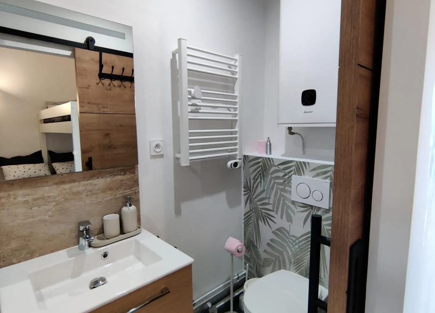 Les Chambres Du Chateau De Fenestrelle Aubagne 0*,