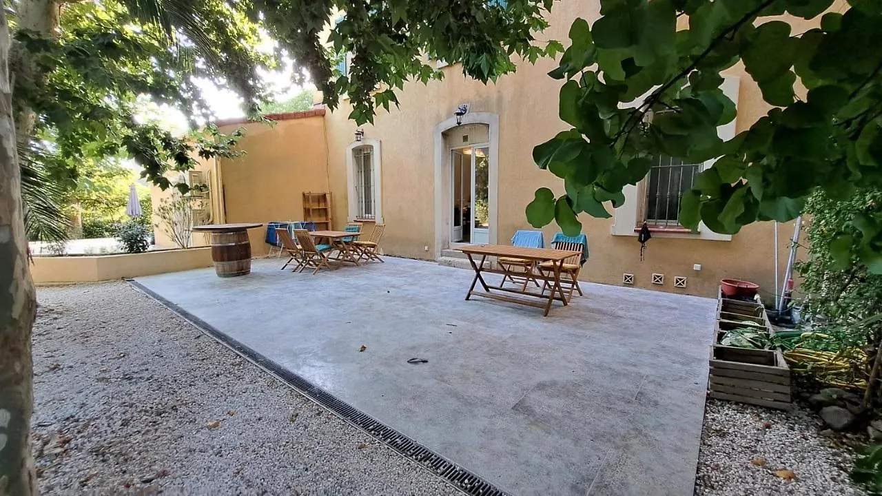 Couette-café Les Chambres Du Chateau De Fenestrelle Aubagne
