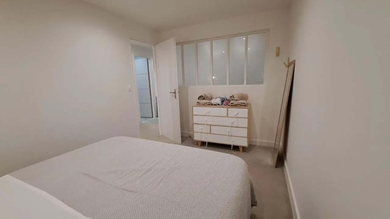 Les Chambres Du Chateau De Fenestrelle Aubagne Couette-café