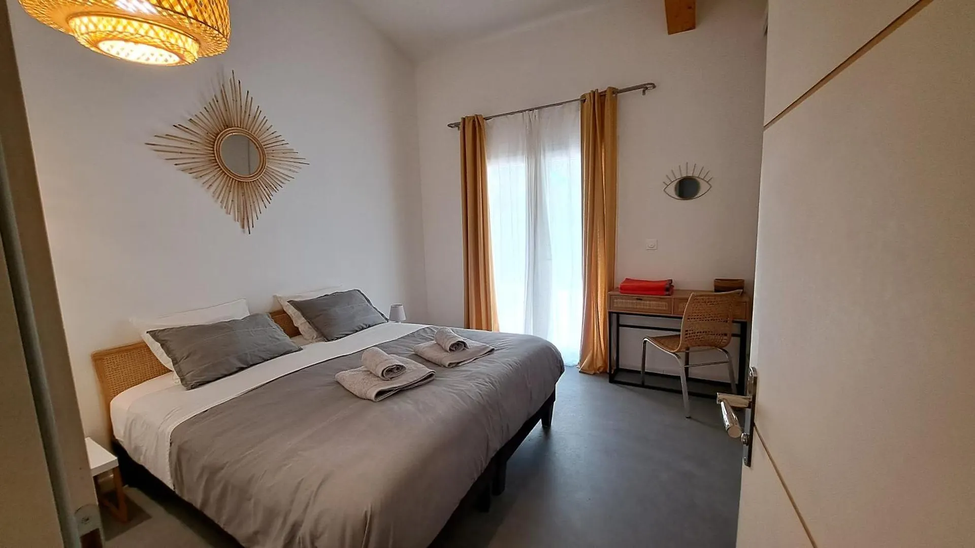 Bed & Breakfast Les Chambres Du Chateau De Fenestrelle Aubagne France