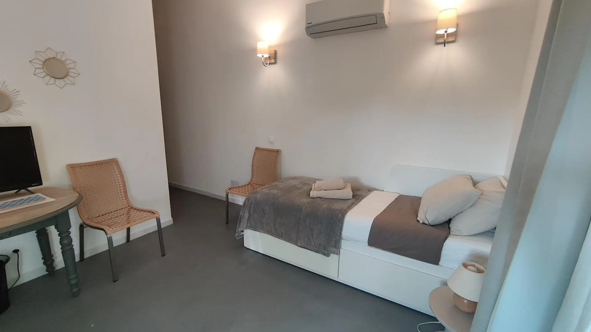 Bed & Breakfast Les Chambres Du Chateau De Fenestrelle Aubagne