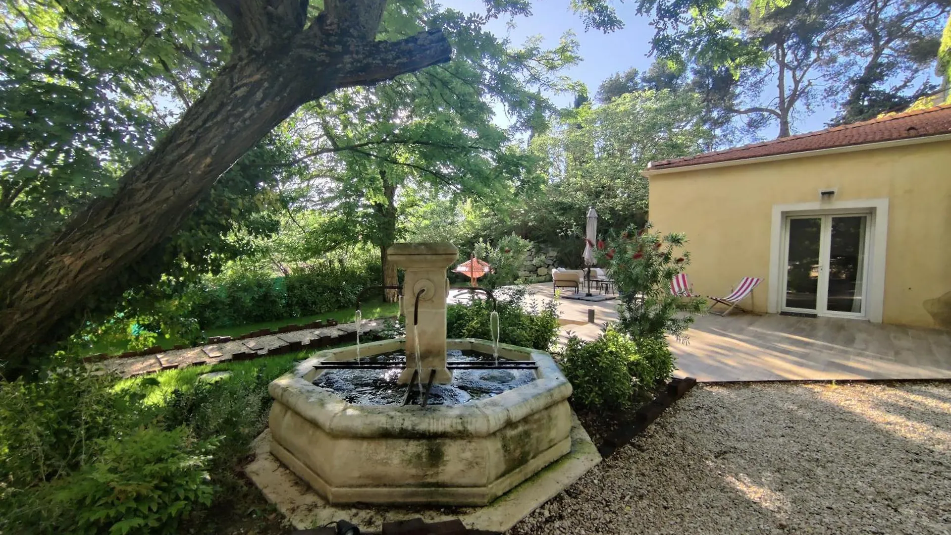 Bed & Breakfast Les Chambres Du Chateau De Fenestrelle Aubagne