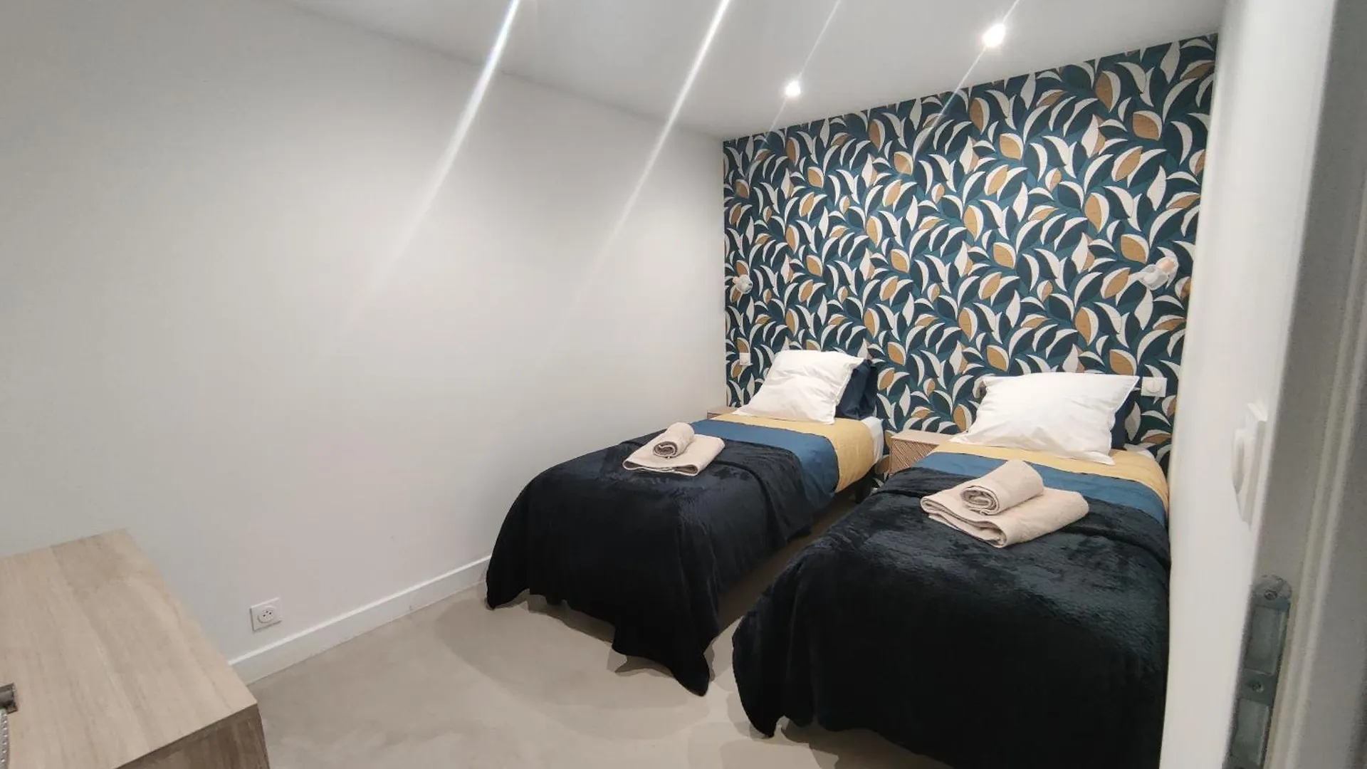Les Chambres Du Chateau De Fenestrelle Aubagne Bed & Breakfast