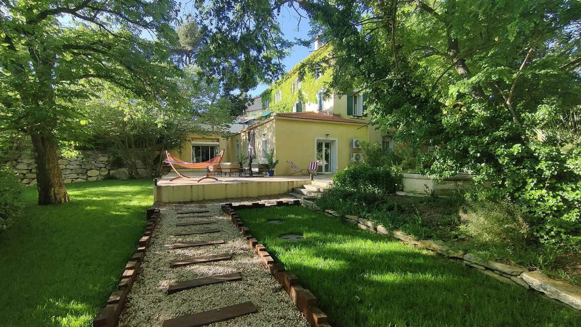Les Chambres Du Chateau De Fenestrelle Aubagne