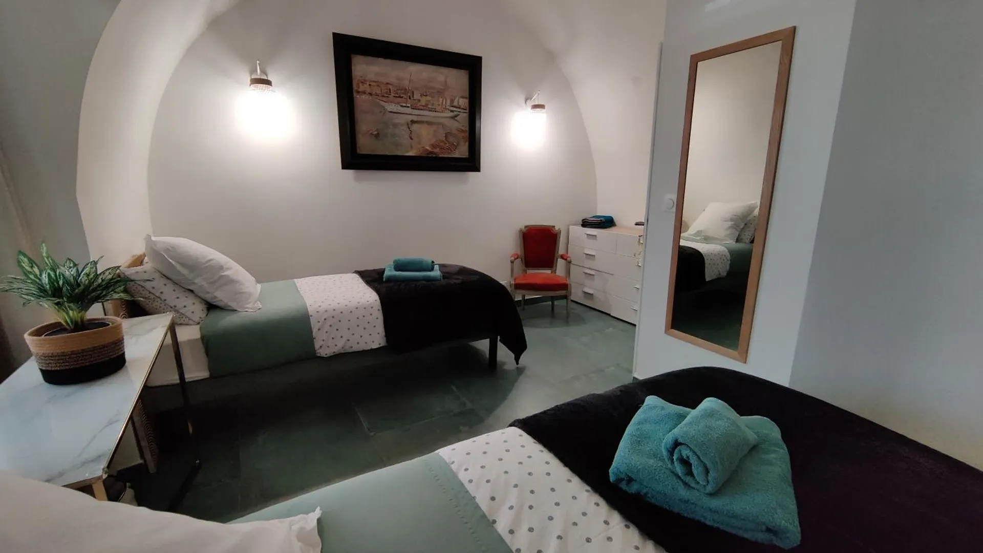 Les Chambres Du Chateau De Fenestrelle Aubagne